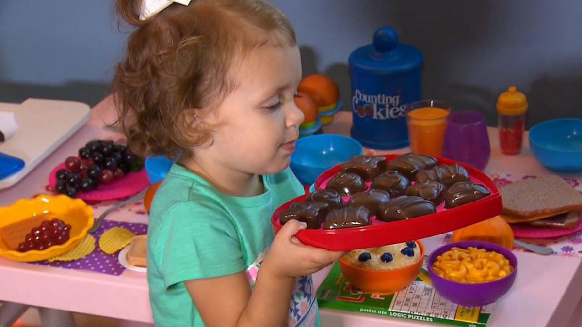 Mysterious illness stops little South Florida girl from eating food bit.ly/2fvKqcJ?utm_me… https://t.co/xPVQV7SF3q