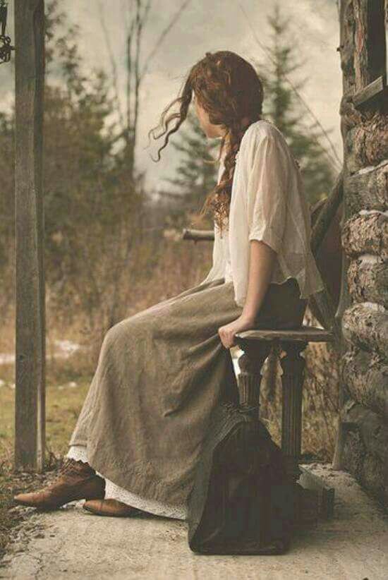 ,
,

واشـتـاكـَيـت للـوحـدي

الـمـحـد يـكَـعد بـسـدي

يــ كـون الـنـاس تـنـسـانـي 

نـسـه الـتـمـوز للـزهـدي
.
.