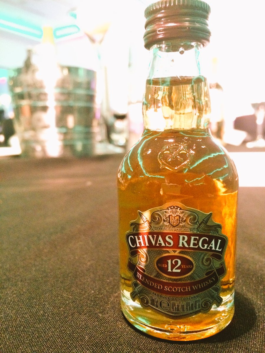 VIBES_Awards's tweet image. Thanks @ChivasRegalUK for our miniature table gifts #VIBES2016