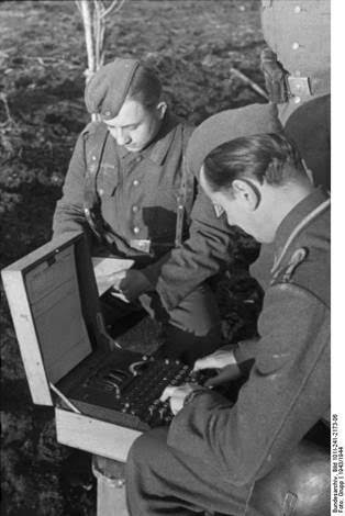 BigThingsConf's tweet image. Want to feel how it was to send messages in World War II? Come to MathWorks booth at Big Data Spain to find out. #BDS16 #MATLABcracksEnigma