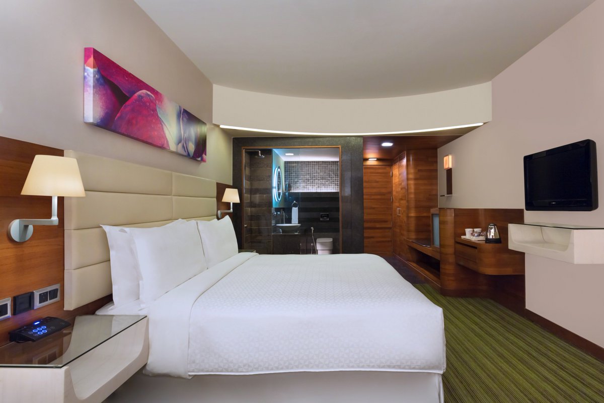 FPBSVizag's tweet photo. #Soaking in #simplepleasure One weekend simply isnβt enough to experience it all! #fourcomfortbed #peacefullocation #bespg #FPBSVizag #Vizag https://t.co/WgyhLQ9pz2
