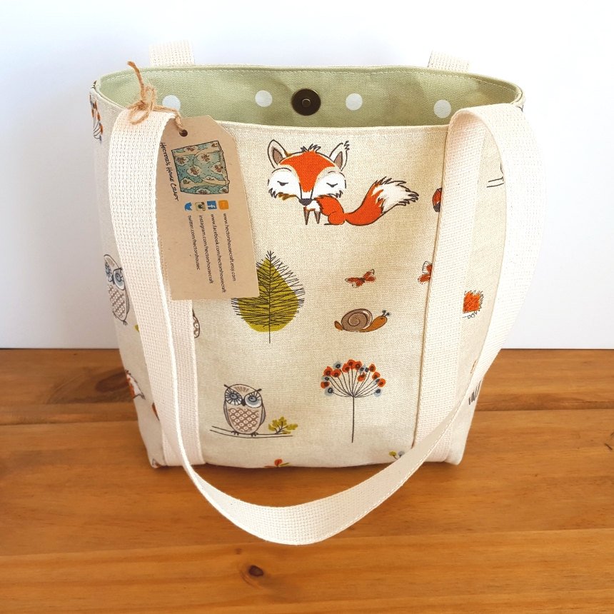 HectorsBags's tweet image. Fox Bag, Small Tote Bag, Woodland Fabric Bag, Canvas Book Bag, Gif… etsy.me/2dp29QY #shopsmallbiz #ZipPocket