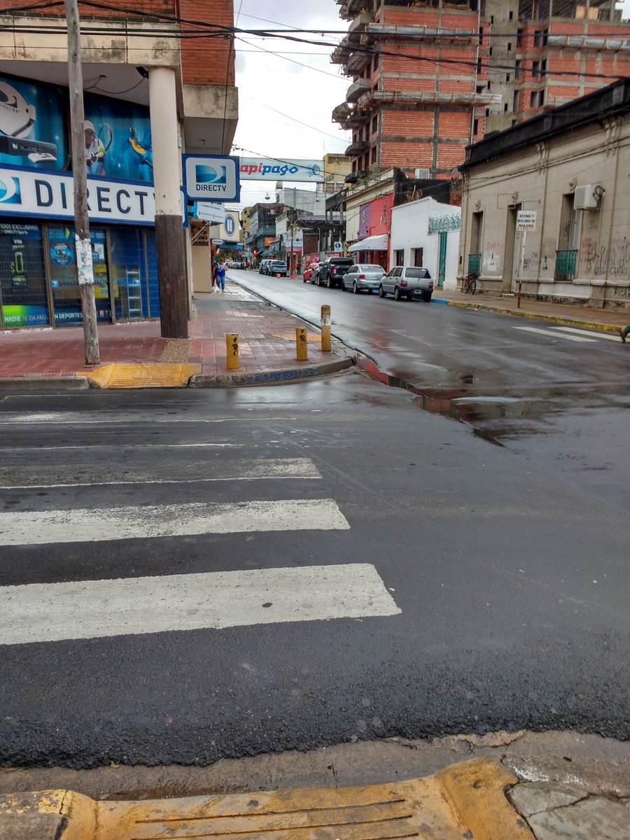 CarboDr's tweet photo. CORRIENTES, ciudad sin árboles https://t.co/65wkGHJxm4