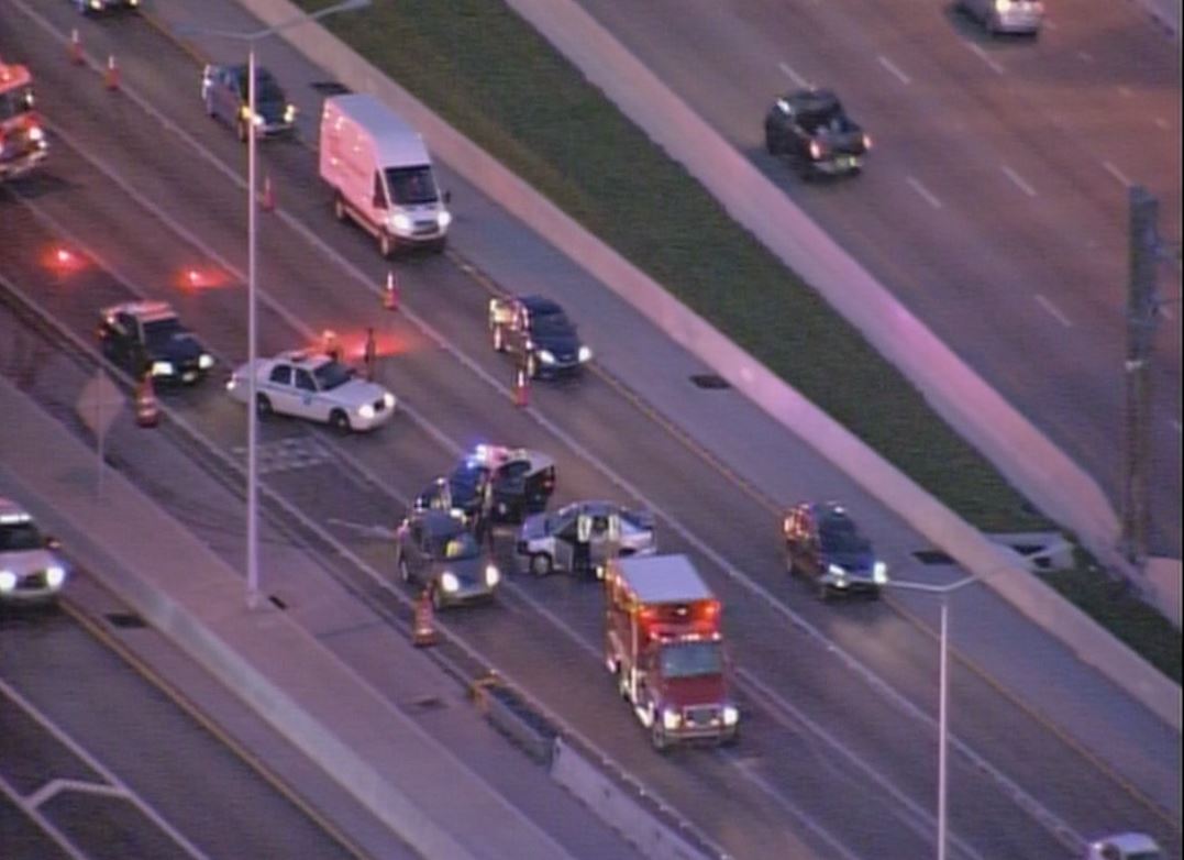 #TrafficAlert Crash on SR-836 EB at NW 17th Ave #Miami https://t.co/U7GAs01g6S