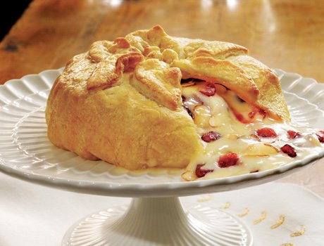 fork_tale's tweet photo. Entertaining for #Thanksgiving? Make this Holiday Brie En Croute #recipe from @PFPuffPastry ==> https://t.co/Ez3XViKSgn #ad #InspiredByPuff https://t.co/avjDnE5cVY