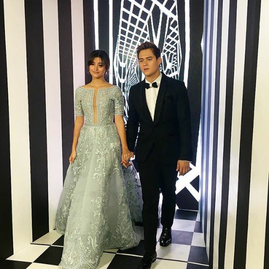 donna077dmr's tweet photo. Liza and Quen are like a real fairy tale! 
Classy AF https://t.co/IoTAo8UrMx