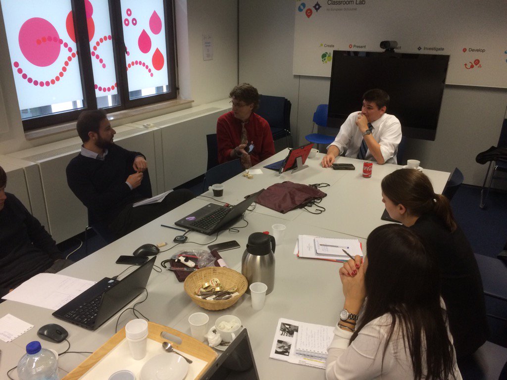 BartVerswijvel's tweet photo. Visitors from Texas WU present FCL inspired by Future Classroom EUN https://t.co/uO0u1eFCuh #fcl_eu https://t.co/mhZqI5c2XJ