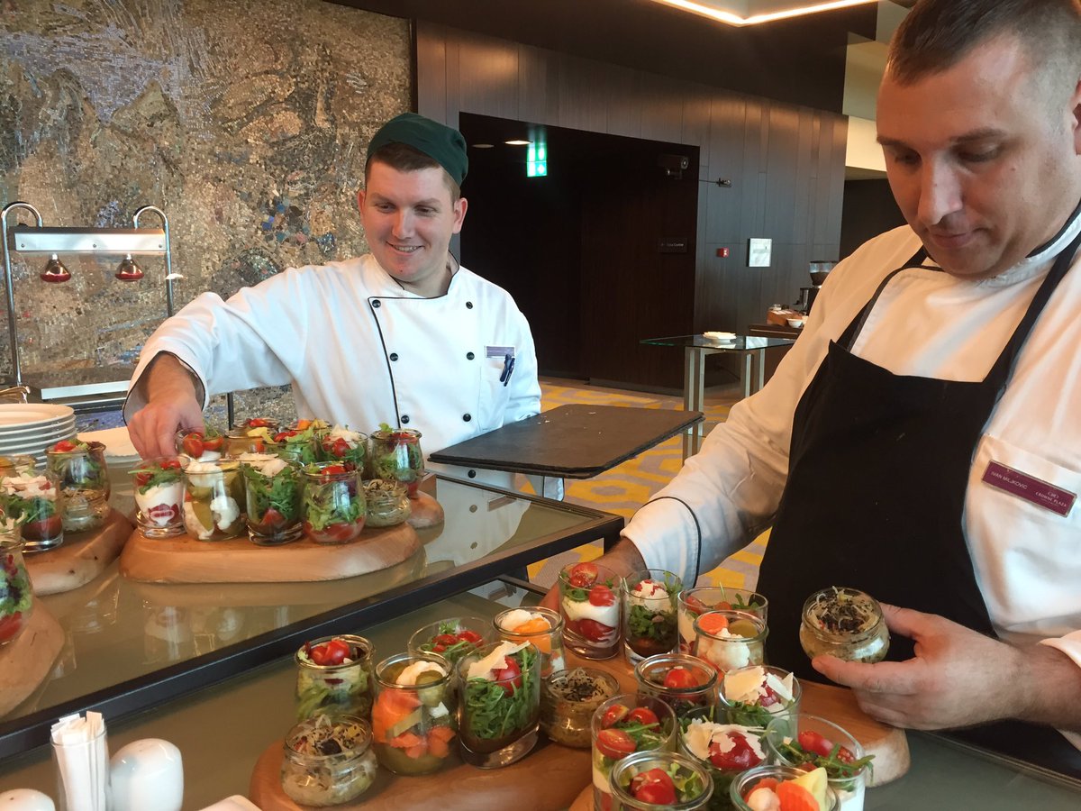 zilevasic1's tweet image. Jedan lep srpski ručak na evropski način @CrownePlazaBG za kolege iz VIP Commercial Europe @IHG #goodwork #excellentlunch #eatserbianwell