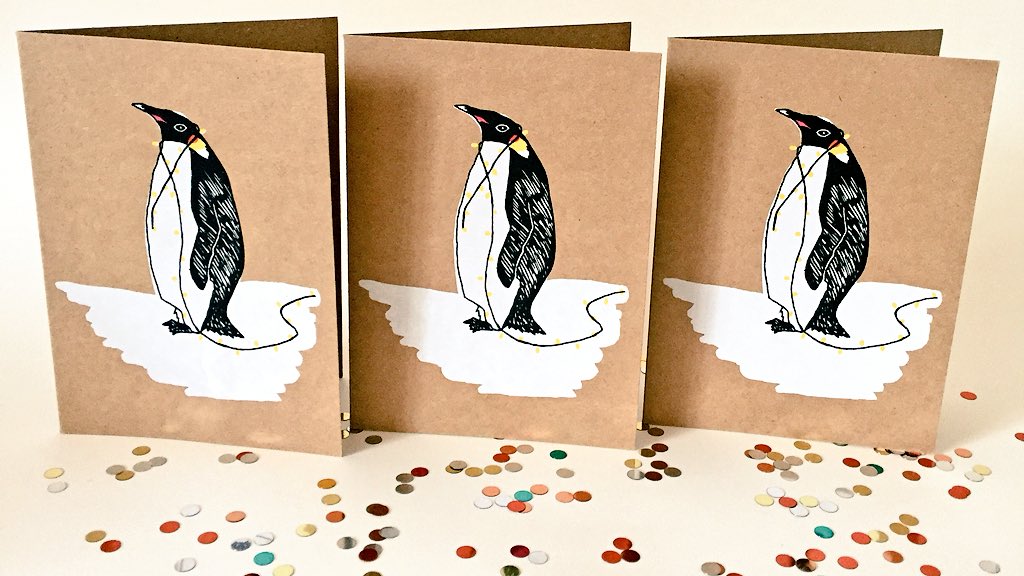 Penguins with fairy lights out in force on the longfeltwant #Etsy shop right now ⚠️🚨🐧🎄 etsy.com/uk/listing/489…