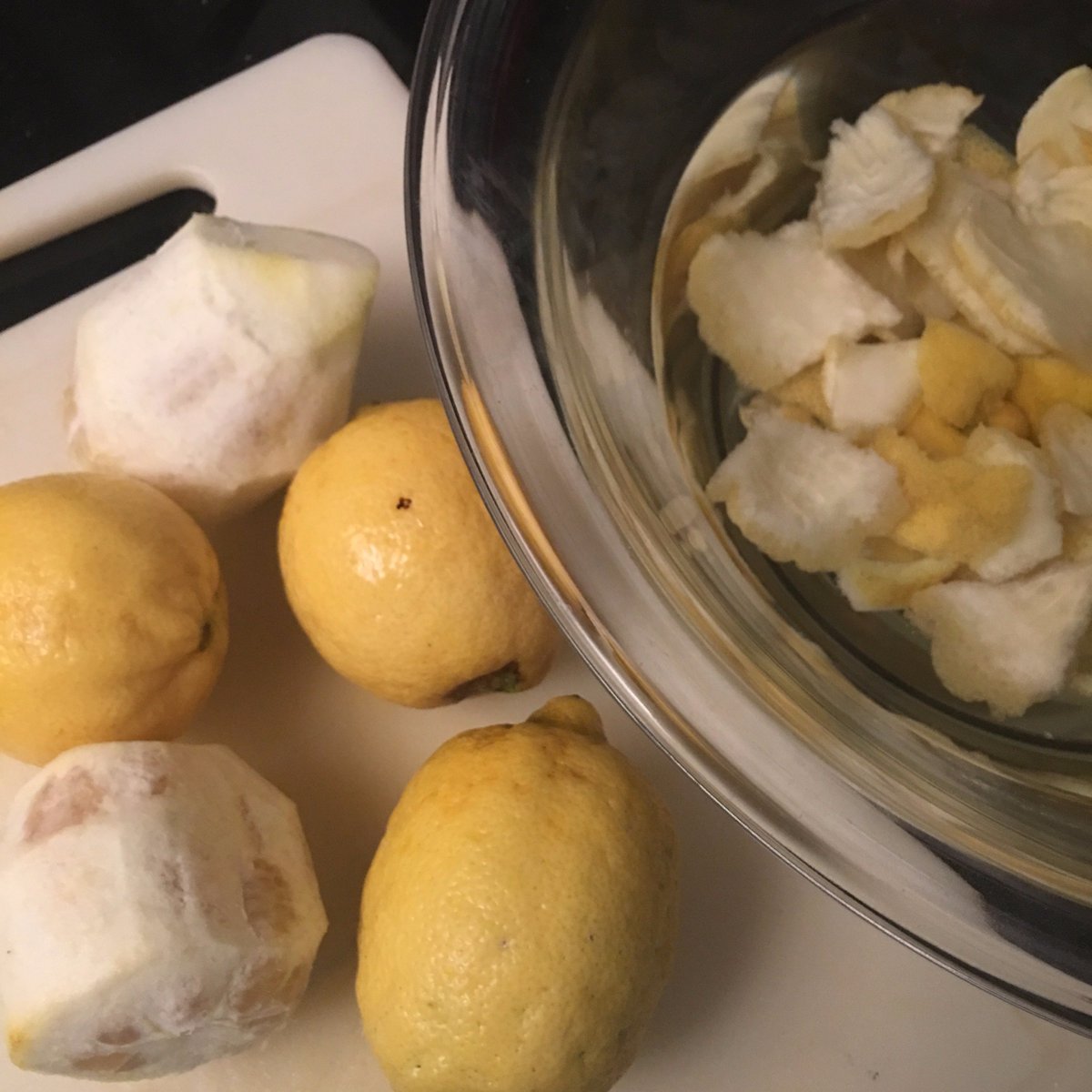 warmcocotte's tweet photo. How to make #Limoncello at home - the real Italian #lemon #liqueur see our recipe here https://t.co/uAoARPLeg2 https://t.co/k6lRZBkLJb