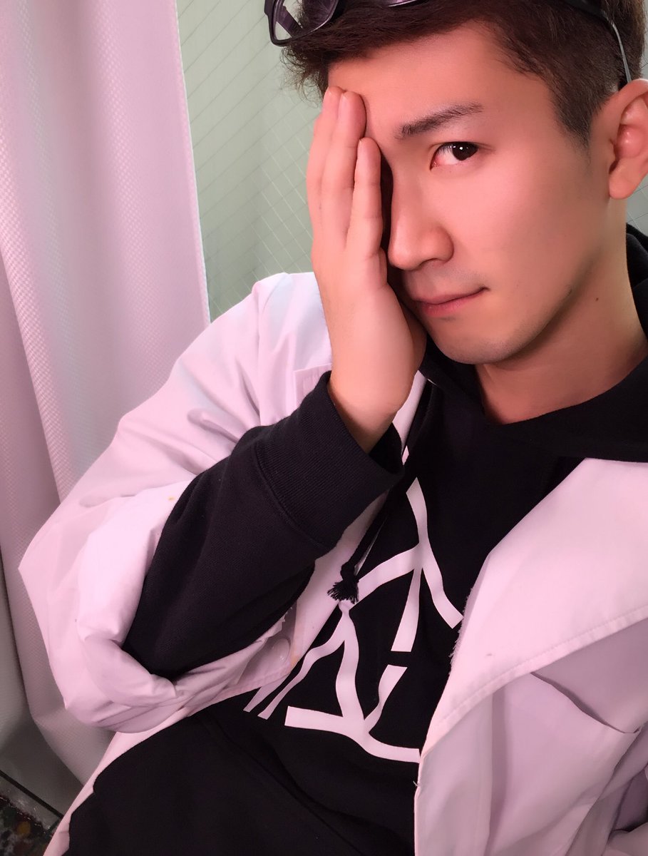 تويتر えっちゃんねる ボンボンtv على تويتر 俺の名前はよっち しがない Youtuberさ T Co 7gpelosgym