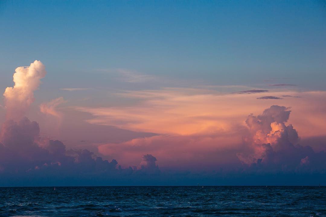 PrintDynamics's tweet photo. Good morning Fort Lauderdale. Early bird gets the worm. Print@printdynamcis.com  
#PrintDynamics
#printing #digital
#MotivationalTuesday https://t.co/rWTHKO7Hi3