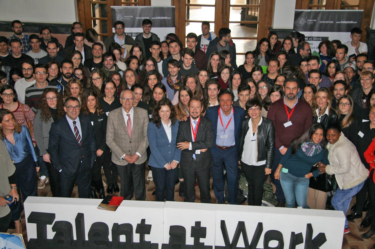 UDC_gal's tweet photo. Compromiso e versatilidade, cualidades que buscan #Inditex, #R e #Abanca na xornada #TalentatWork da UDC que ten lugar esta mañá no CUR https://t.co/uu4ROC5aWd
