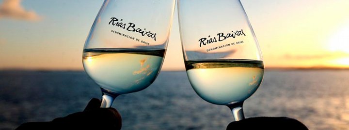 TuGranViaje's tweet photo. #Cambados, capital del #Albariño, Capital Europea del Vino 2017. ¡Enhorabuena! @Rias_Baixas @C_Cambados #enoturismogalicia #enoturismo https://t.co/2l4Y9wL9s9