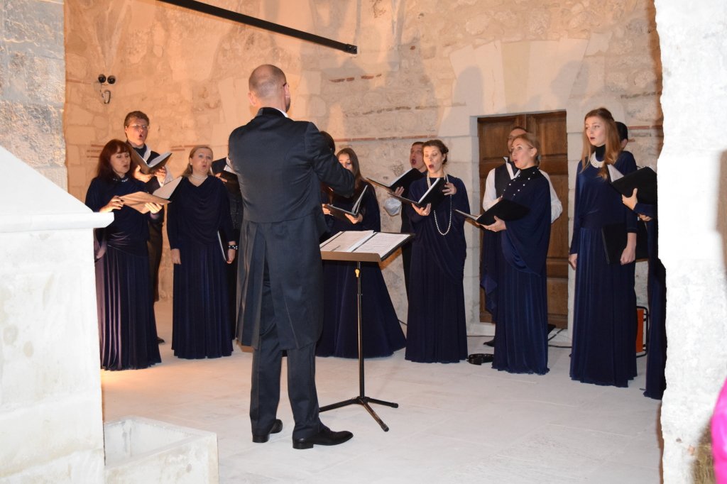 #Ночьискусств состоялась!
В #Зынджирлымедресе прошел концерт камерного хора #«ТаврическийБлаговест» 
handvorec.ru/novosti/noch-i… #бахчисарай