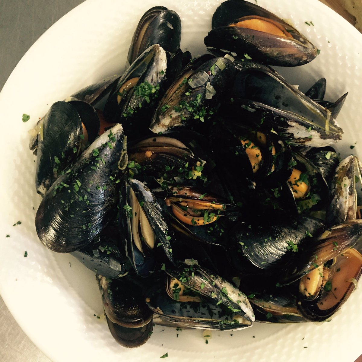 MrCPT's tweet photo. Now that's how you do breakfast! @BlueOMussels cooked in @WindhoekBeer_SA broth.
#PureBeer
#CookSomethingBold https://t.co/uFj2VBw3pW