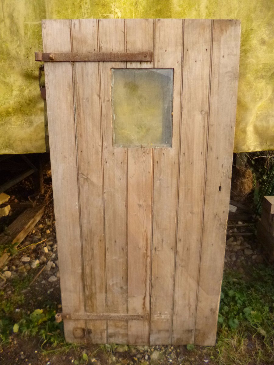 CoxsArchitect's tweet photo. 100s of reclaimed doors available now in our £20 + vat sale! https://t.co/WOnMwI0Fa6 #reclaimeddoors #reuse #perioddoors https://t.co/lG7aoqyGnn