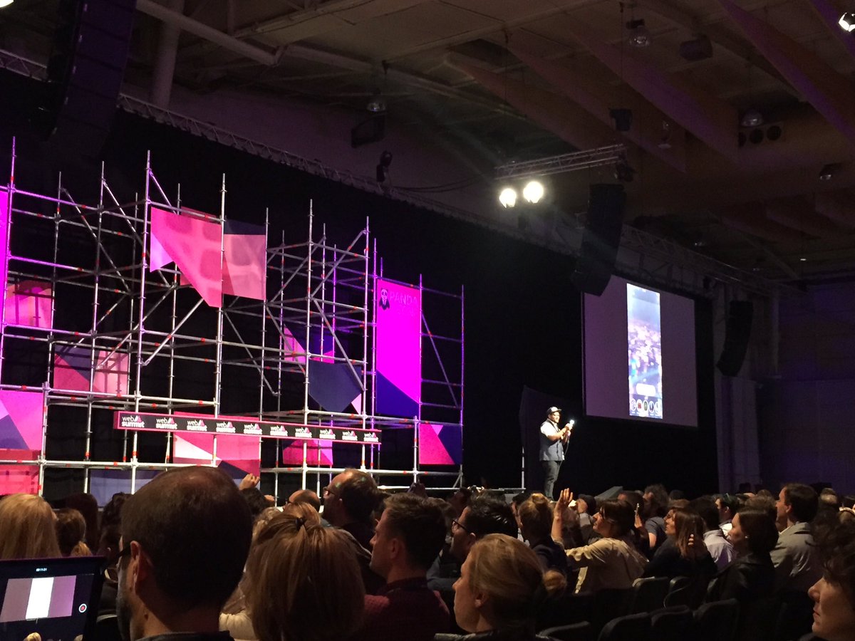 TSW_TheSixthW's tweet photo. Nel 2020 la #VirtualReality sarà un business da $120B rivoluzionando l'attuale modello tradizionale di #advertising #websummit #TSWdigital https://t.co/BjgULnR4Wl