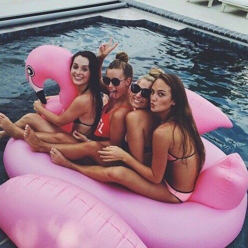 InstntDating's tweet image. Throwing it back to warmer times &amp;amp; hot group dates 👌🏻☀️ || Download INSTNT now for free &amp;amp; … ift.tt/2fvnASw