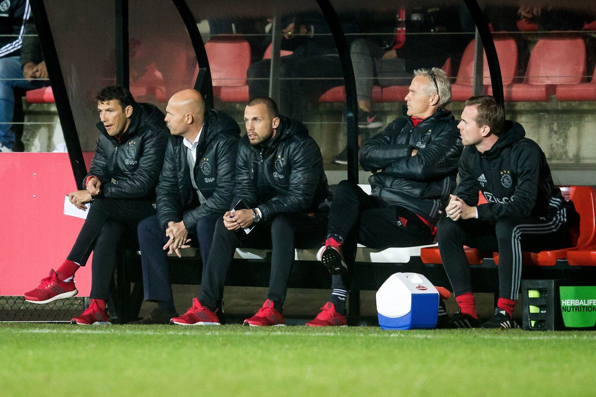 Staf Jong Ajax 2016-2017
#DeToekomst #JongAjax #JohnHeitinga