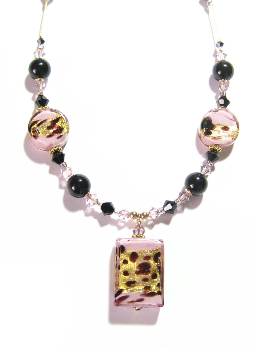 JKCMurano's tweet photo. Murano Glass Pink leopard Rectangle Pendant Necklace, Venetian โฆ https://t.co/Vqsy3sWpbo #Etsymntt #RectanglePendant https://t.co/udFQ9ec6Gl