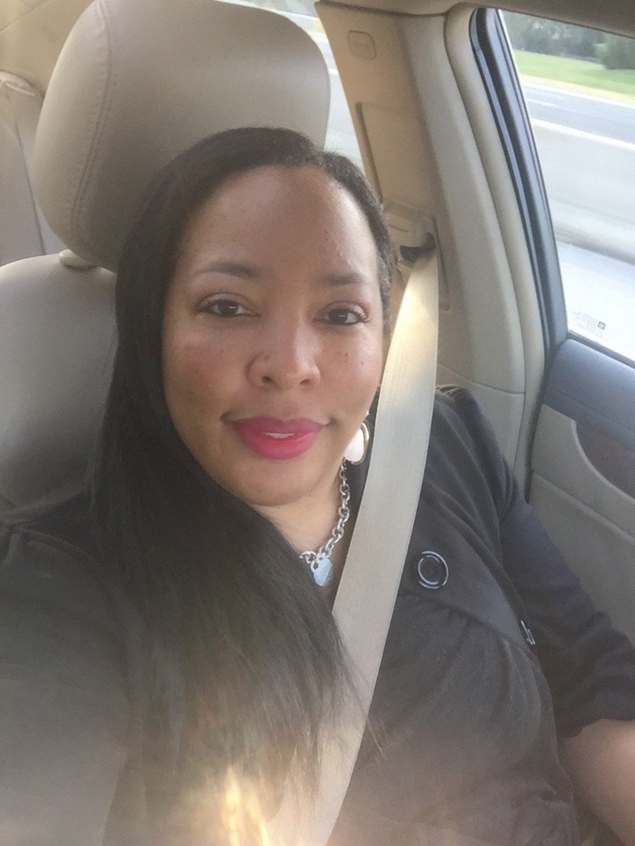 Stephanie Herring (Veryrarebreed) Twitter