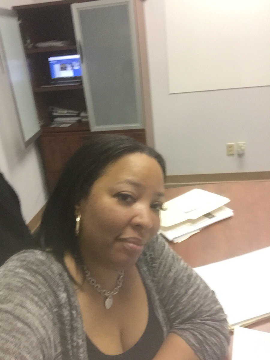 Stephanie Herring (Veryrarebreed) Twitter