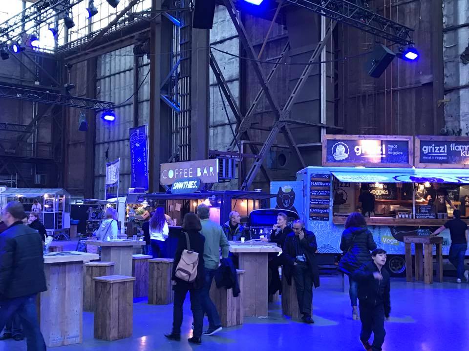 Tijdens <a href="/Bright/">Bright</a> Day genoten 10.000 bezoekers van een #foodlineup met ‘no nonsense guilty goodies’! <a href="/CascaraEvents/">Cascara Events</a> <a href="/Crepesmobiel/">Frederic Holaind</a> <a href="/POMMS_NL/">Pomms'</a>