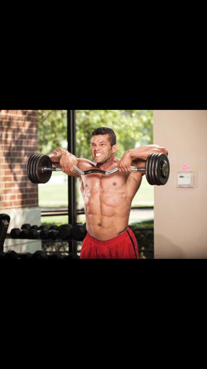 Hes_finee's tweet photo. #uprightrow #traps #delts #biceps https://t.co/vQbU57sSrw