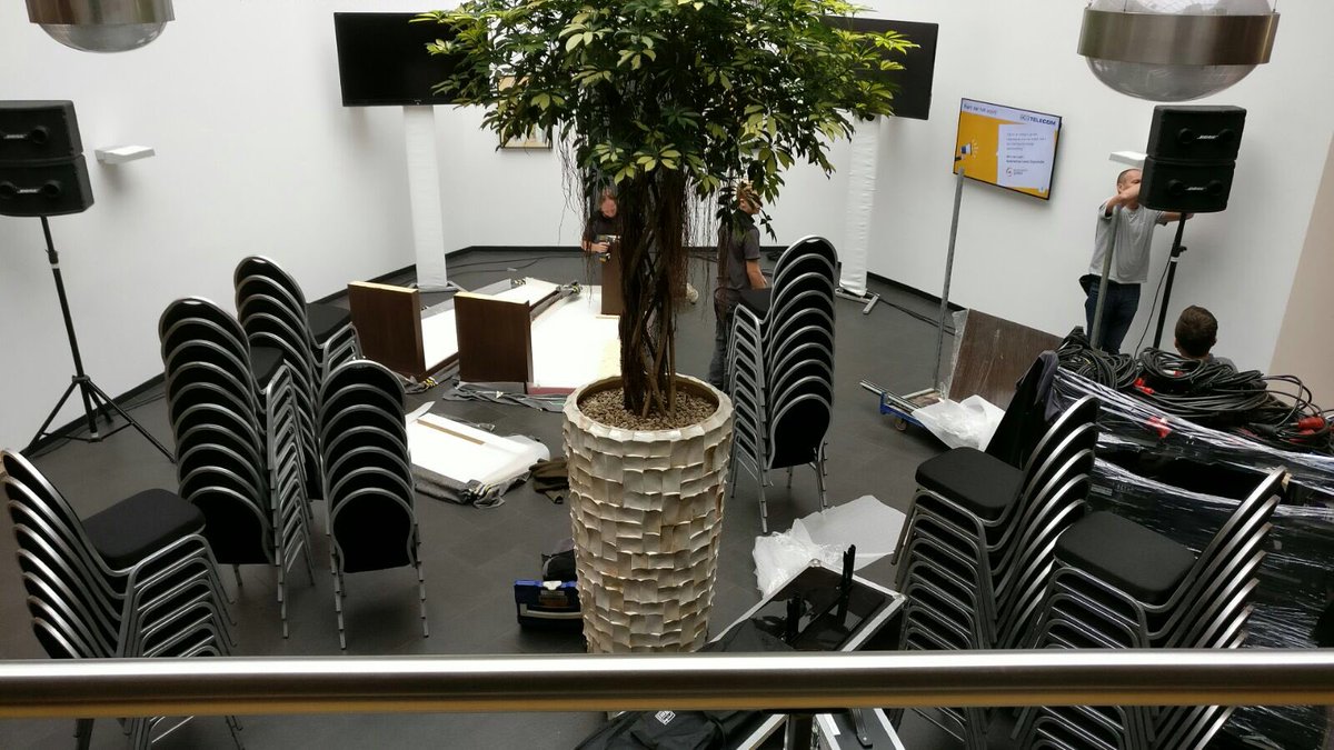 BVIWateringen's tweet photo. Momenteel in de opbouw voor de leden van #BVIW. Bijeenkomst bij @dbtelecom met Thema's als #cybercrime. #politiek https://t.co/DCdH5guJCE