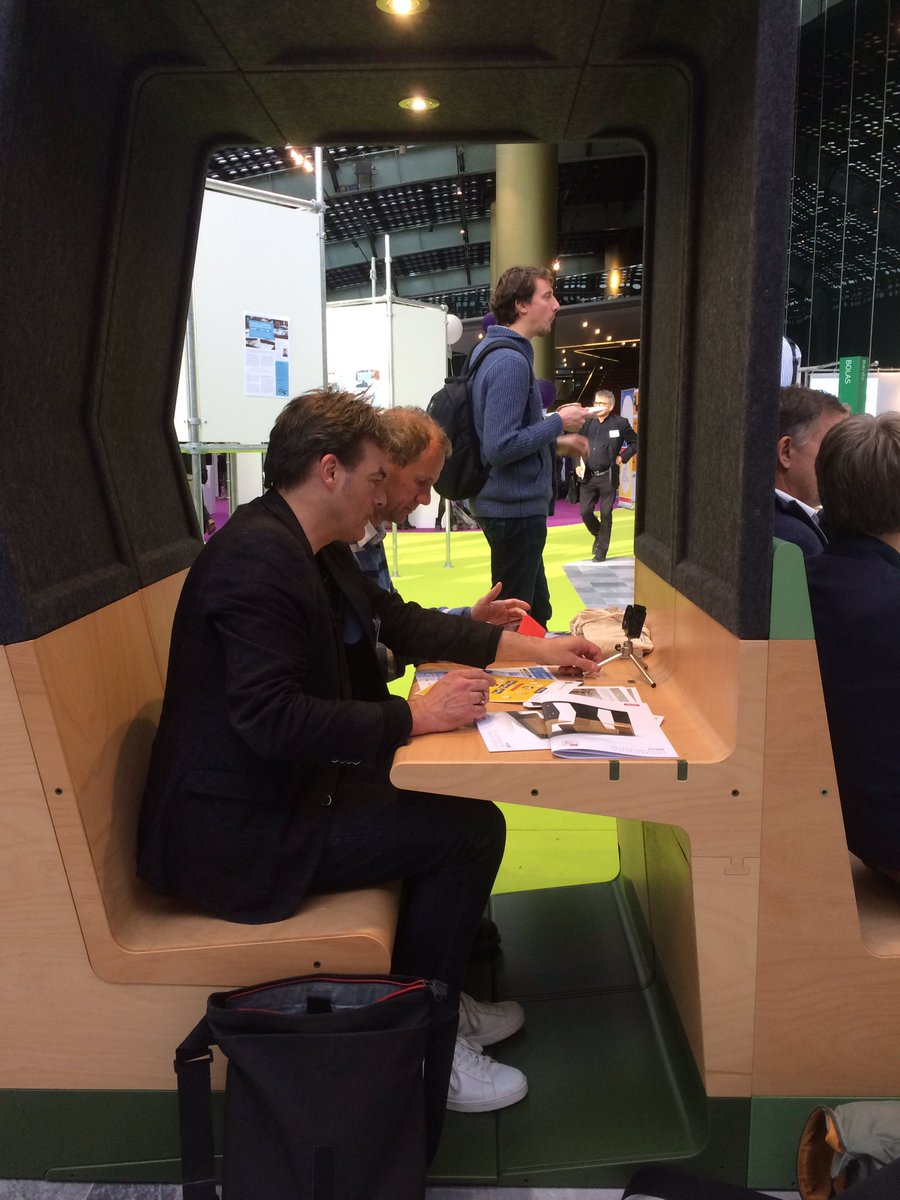 Room2Learn's tweet image. Een goede plek voor een opname tussendoor.  Hogeschool Rotterdam @De_OWD in de HUBB van @mecanoo_ en @Gispen #akoestiek