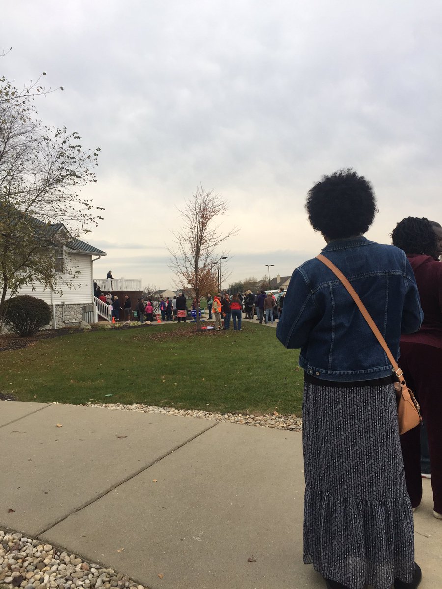 aeverton's tweet image. Waiting in line. #Election2016 #INvotes