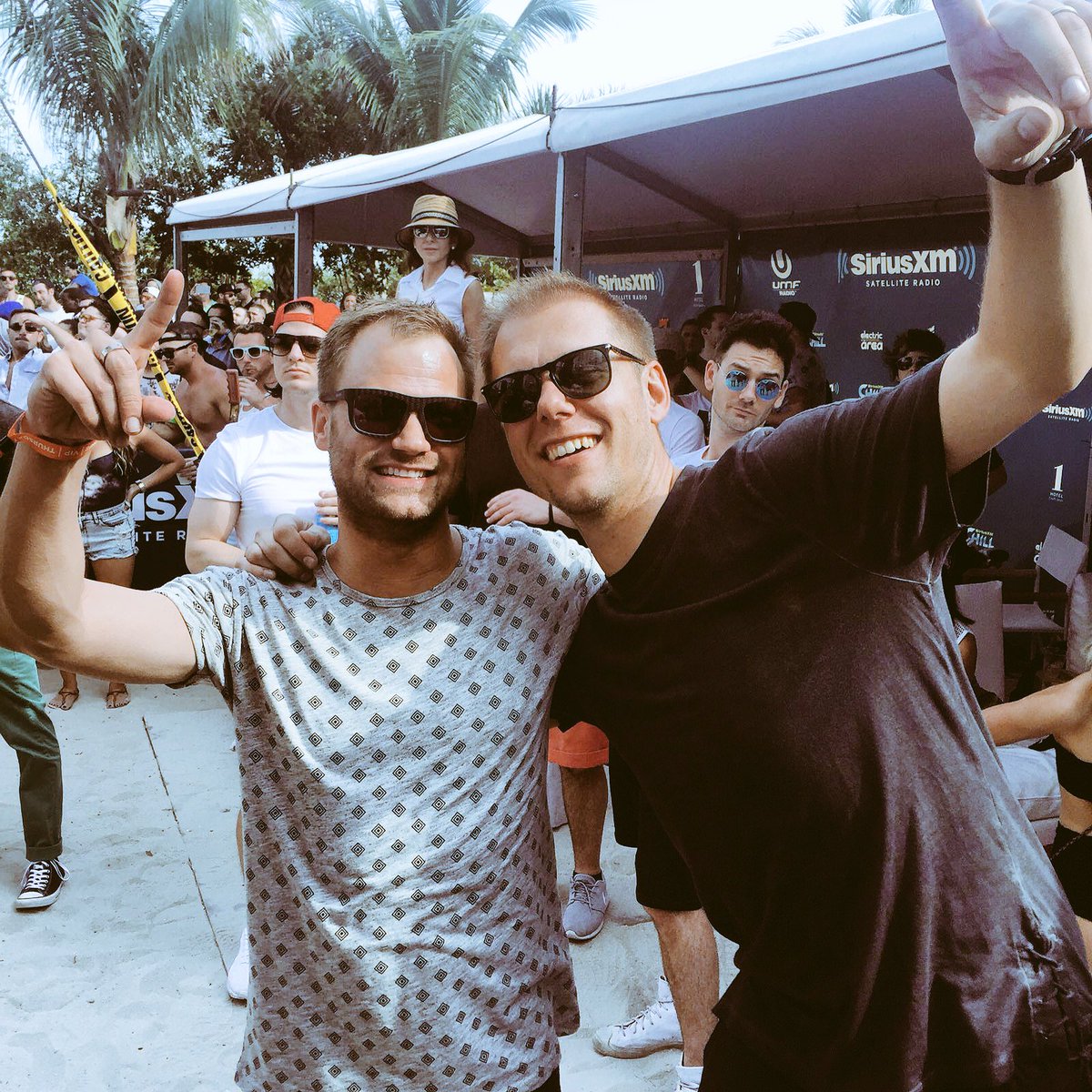 arminvanbuuren's tweet image. 👆 Happy birthday @DashBerlin 👆