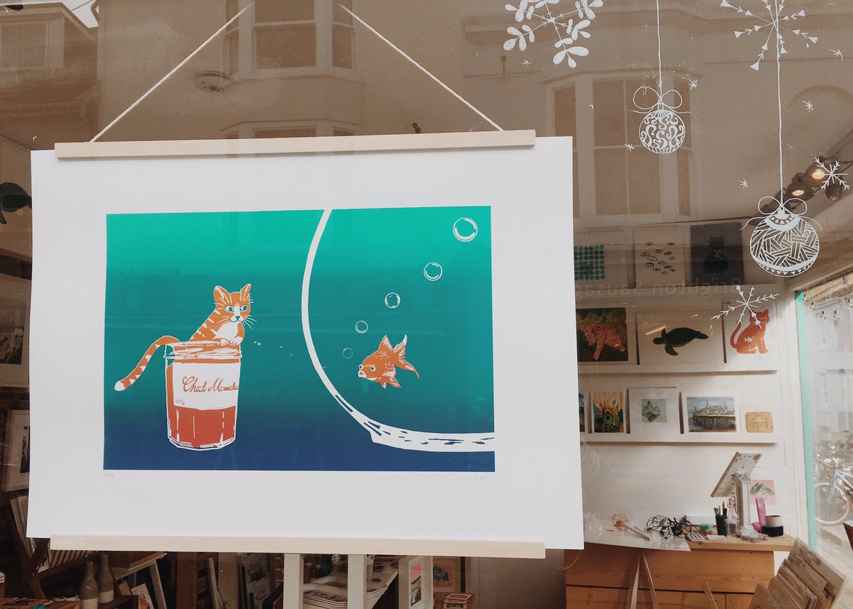 Our favourite new screen print in the window! Thanks to Anna at <a href="/oohwallart/">Anna Pharoah</a> ❄️💙💚#Brighton #northlaine