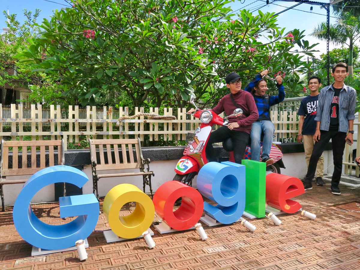 Ada apa lagi yah di #SelaluTauYangSeru di Surabaya besok? Pastinya nggak kalah keren sama hari ini kok! Tungguin clue-nya yah!