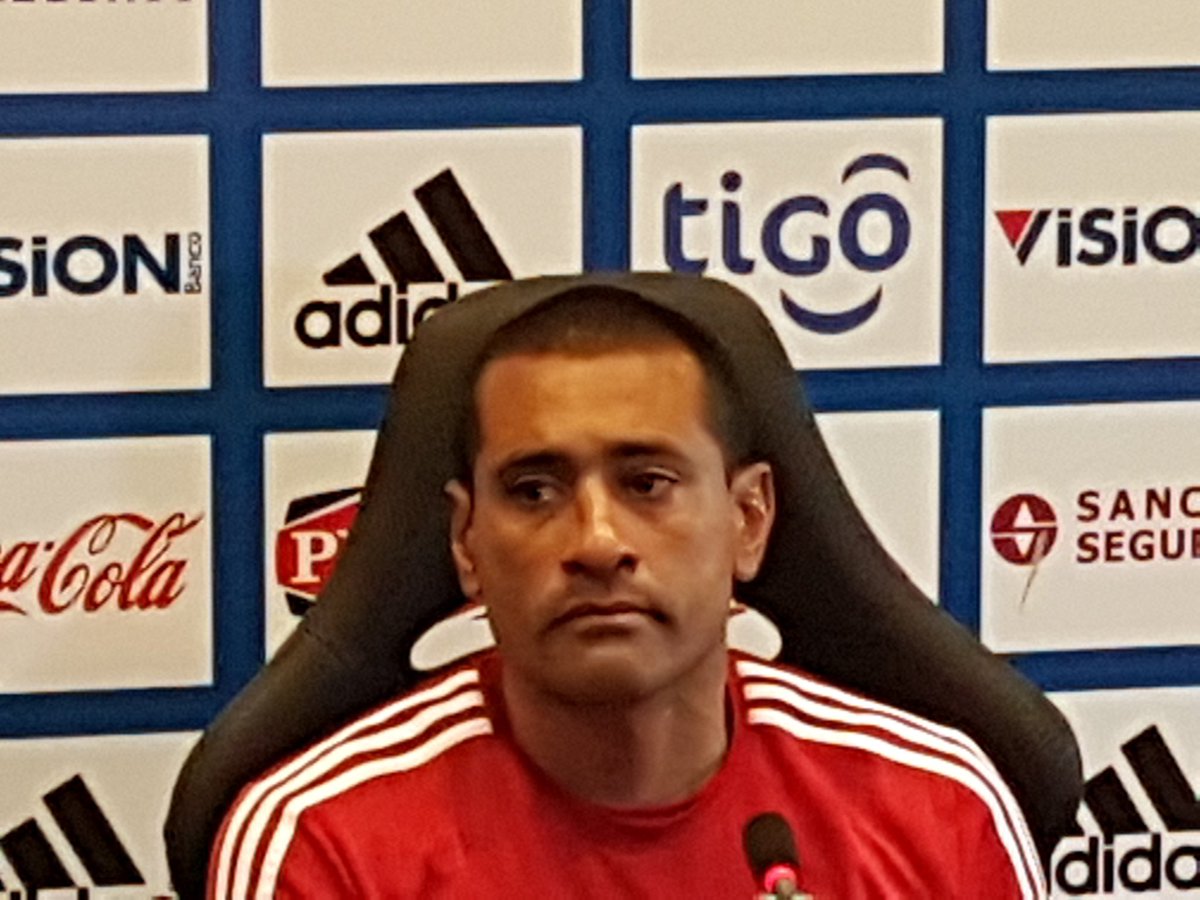 Danymacica's tweet photo. Paulo Da Silva emocionado con las palabras de Roque...."Paulo no es solo un amigo del Futbol...es un amigo de la vida... queria q esté aqui" https://t.co/D1SjSw4tTJ