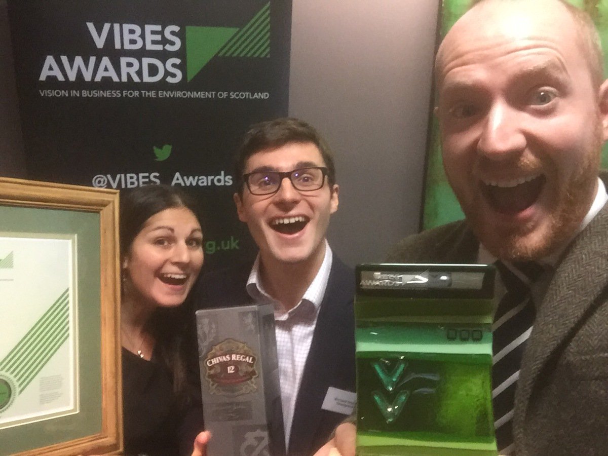 ChangeworksUK's tweet image. We received the Commended award for our Green team at the #VIBES2016! Congratulations to all @VIBES_Awards winners.
