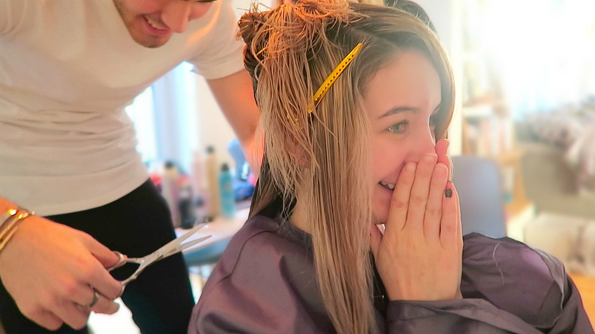 AlfieDeyes's tweet image. I CUT ZOE'S HAIR... youtu.be/cKu-5FttrXg