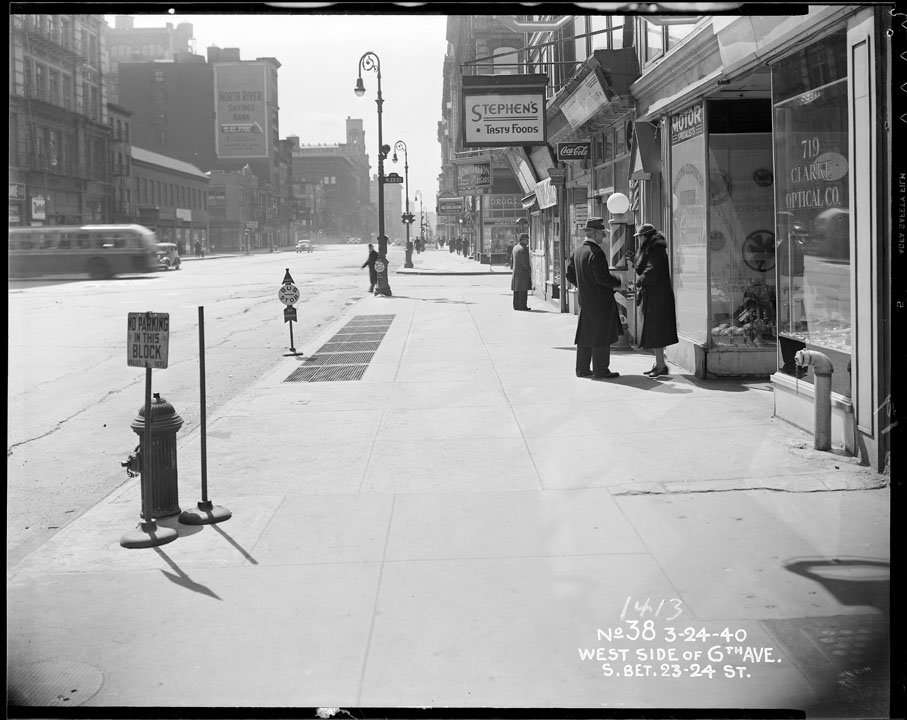 Today in 1880 French actress, Sarah Bernhardt, makes her American debut at a packed Booth’s Theatre on 23rd street in #NYC #thisdayinhistory