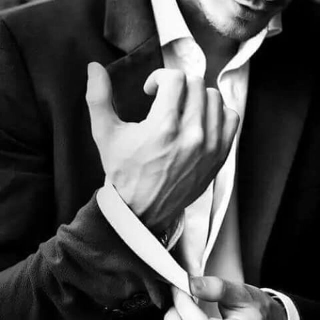 🎀🎀
الاهتمام: صفة لا يمكن لأحد أن يتصنعها 
.. فلا تحاول أن تجبر أحدا على الاهتمام
 بك فتصبح كمن يسقي شجرة صناعية
 وينتظر منها أن تثمر
#مجنون