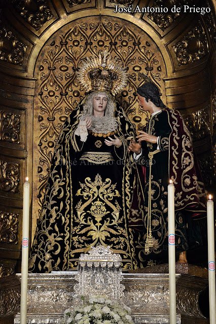 La Virgen de la Concepción de Sevilla vestida de luto (noviembre 2016) elenfoquecofrade.blogspot.com.es/2016/11/maria-…