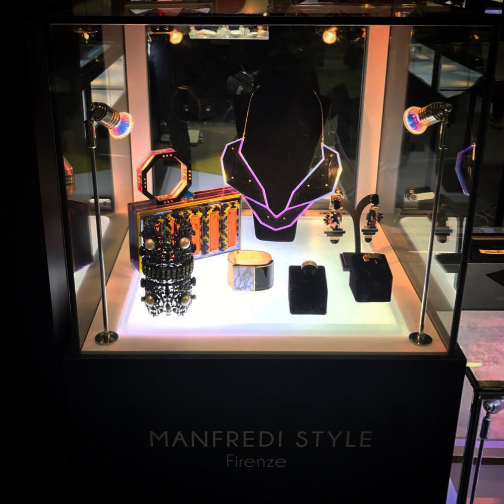 SarahAngold's tweet photo. Delighted to be in Singapore 🇸🇬 this week with our lovely friends @manfredistyle ... thank you team!

#statementjewelry #singaporestyle https://t.co/b3paycGLtb