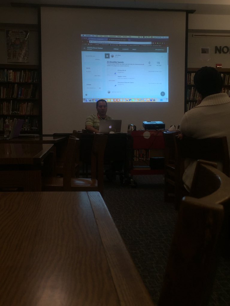 SaraAnn2860's tweet photo. #Learning how 2 cr8 an #engaging @google classroom from an amazing #tech #edu @EBNERland @KutztownASD #kasdchat https://t.co/0rtH4oT4u2