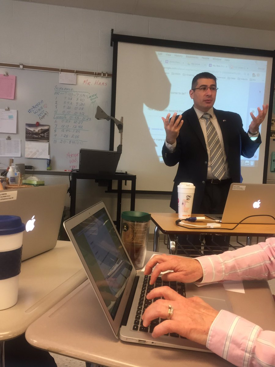 SaraAnn2860's tweet photo. We have so many #experts in @KutztownASD #thankful for their #sharing & #powerful #visions @GeorgeFiore #kasdchat https://t.co/A9m7zHJ7N7