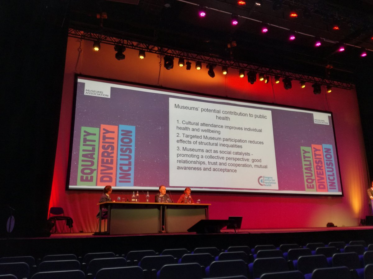 Lots of food for thought from <a href="/peteseaman/">Pete Seaman</a> at #Museum2016 on 5th wave of public health &amp; important contribution of museums. @museumwellbeing