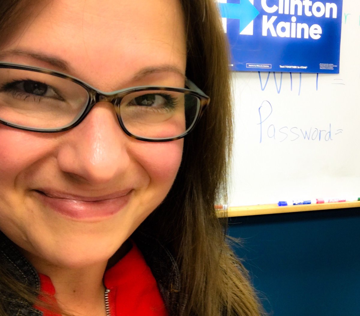 TinaAnderson's tweet photo. Volunteering for Hillary's campaign today. Go out and vote! #ImWithHer  #Hillary https://t.co/INa5Ojvyad