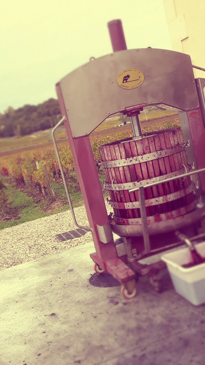 CroixDuMerle's tweet photo. Ça presse ! #SaintEmilion #vin #bordeaux #wine https://t.co/LMXsipQU7O