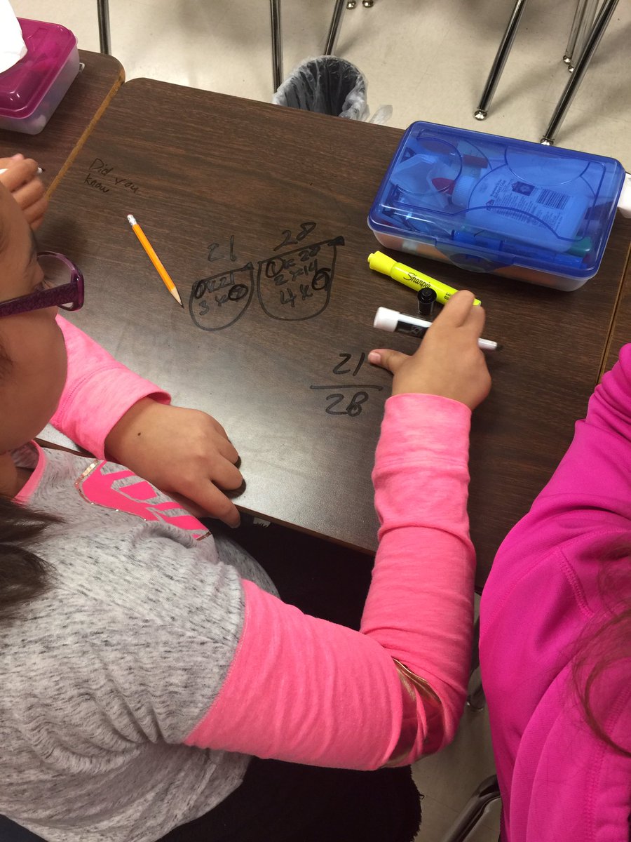 TraciContreras_'s tweet photo. Finding the GCF to put fractions in lowest terms today! @torivielma #factorU-turn #ott5th #nisdott https://t.co/VwCcSW42xT