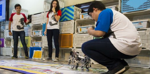 firjan's tweet photo. O #SESIRio e o #SENAIRio levaram oficinas de #robótica e #impressão3D p/ 1ª edição do #PICNICBrasil. Veja como foi: https://t.co/NAJSF2c0g4 https://t.co/VgxpuUbWij