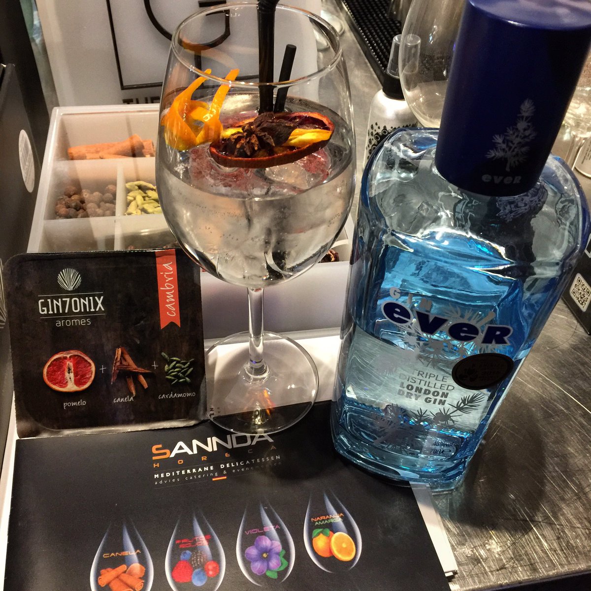 <a href="/sherrywinesNL/">SherrywinesNL</a> <a href="/pjmelian/">Pablo Melian</a> @GastronomieJBU @sangrialolea <a href="/987_gin/">987 gin</a> @SanPellegrino <a href="/dropmoon_es/">Drop Moon</a> <a href="/LedgersTonic/">Ledger's Tonic</a> <a href="/Gold_Gin/">GIN GOLD 999.9</a>